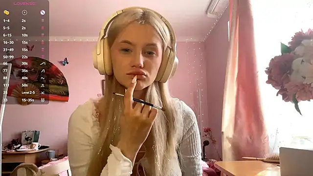 Snapshot of MelissaZaria chatting on May 2026 06:40:01 AM MelissaZaria online show from May 2026 06:40:01 AM