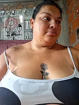 Juli Powl online show from March 2026 12:33:02 PM