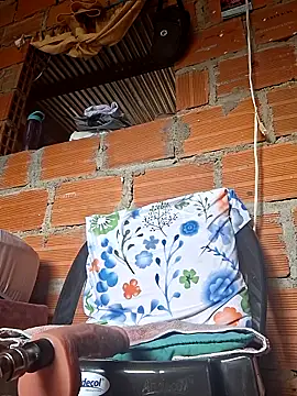 Snapshot of Juli_Powl chatting on April 2026 02:41:01 PM Juli Powl online show from April 2026 02:41:01 PM