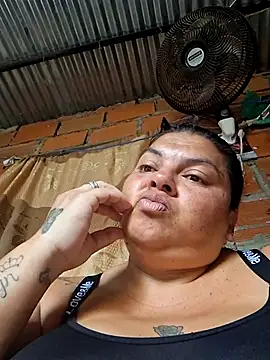 Snapshot of Juli_Powl chatting on May 2026 02:15:02 PM Juli Powl online show from May 2026 02:15:02 PM