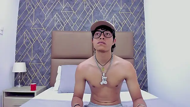 Escanor Hot online show from February 2026 07:45:01 PM