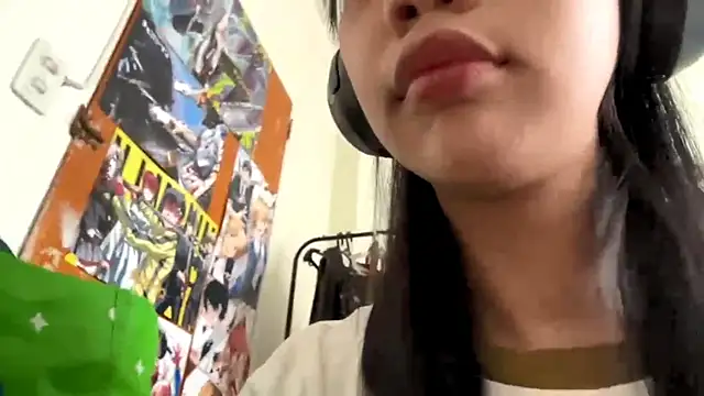 Snapshot of GloryKulikowski chatting on February 2026 01:03:02 AM GloryKulikowski online show from February 2026 01:03:02 AM