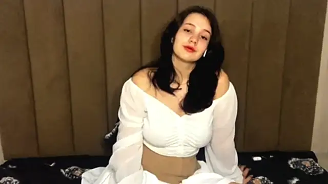 HereLora online show from April 2026 11:08:01 AM