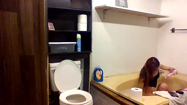 Snapshot of issyamazin chatting on February 2026 04:35:02 PM issyamazin online show from February 2026 04:35:02 PM