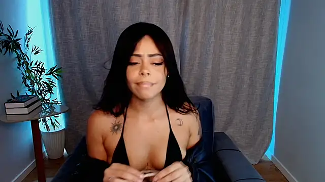 Pauline Clark online show from February 2026 08:27:02 PM