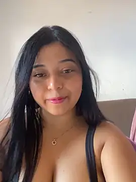 Emmily hott online show from June 2026 06:43:01 PM