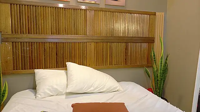 kaiawhite online show from April 2026 07:58:01 PM