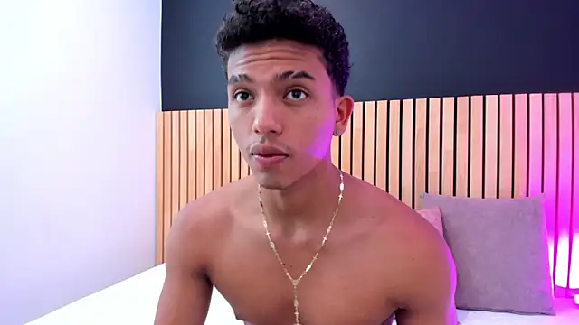 jhoystrong  online show from February 2026 07:59:02 PM