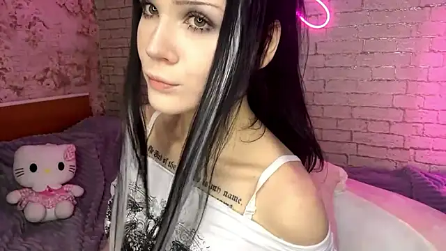 Snapshot of ExiePecue chatting on March 2026 11:06:01 AM ExiePecue online show from March 2026 11:06:01 AM