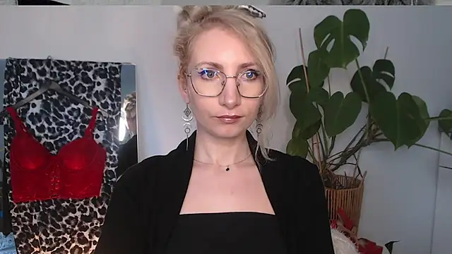 CinderellaMoon online show from April 2026 05:29:02 AM