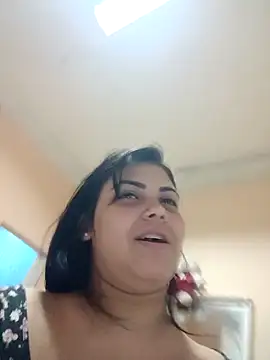 Snapshot of CubanaCulonaxxx chatting on February 2026 04:32:01 AM CubanaCulonaxxx online show from February 2026 04:32:01 AM