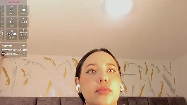 Snapshot of melanie_velle chatting on February 2026 03:05:02 AM melanie velle online show from February 2026 03:05:02 AM