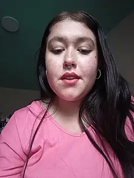 Snapshot of Freckless_ chatting on August 2026 08:33:02 PM Freckless online show from August 2026 08:33:02 PM