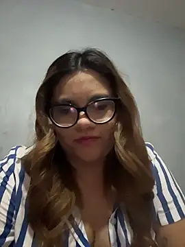 Snapshot of ludmila_x chatting on February 2026 03:24:02 AM ludmila x online show from February 2026 03:24:02 AM