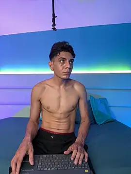 Snapshot of abrilandjulian chatting on March 2026 12:01:02 PM abrilandjulian online show from March 2026 12:01:02 PM