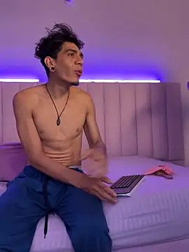 abrilandjulian online show from March 2026 11:54:01 AM