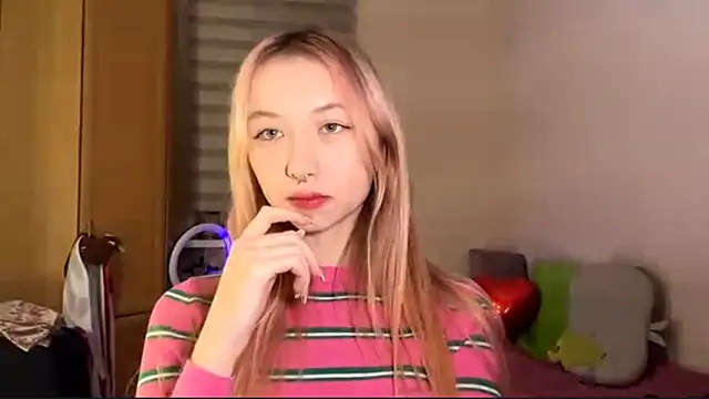 PinkTraible online show from February 2026 12:56:01 PM