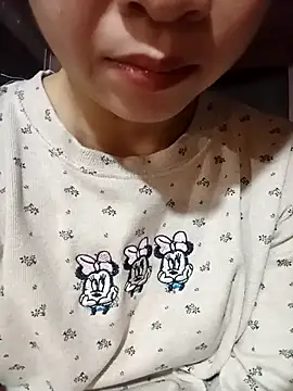 Snapshot of Lada-aa chatting on February 2026 02:04:02 PM Lada-aa online show from February 2026 02:04:02 PM