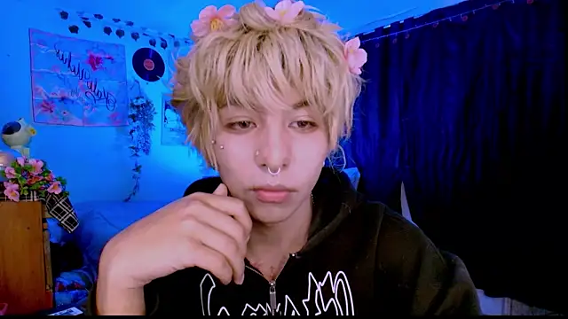 Snapshot of prince_oliverr chatting on February 2026 06:48:01 PM prince oliverr online show from February 2026 06:48:01 PM