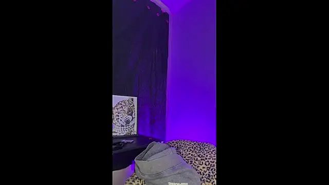 Snapshot of prince_oliverr chatting on April 2026 05:58:01 PM prince oliverr online show from April 2026 05:58:01 PM