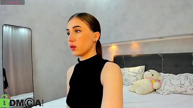 Snapshot of Emily_Lews chatting on March 2026 01:01:02 AM Emily Lews online show from March 2026 01:01:02 AM