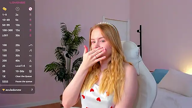 Snapshot of Linda__Bloom chatting on March 2026 01:11:01 AM Linda Bloom online show from March 2026 01:11:01 AM