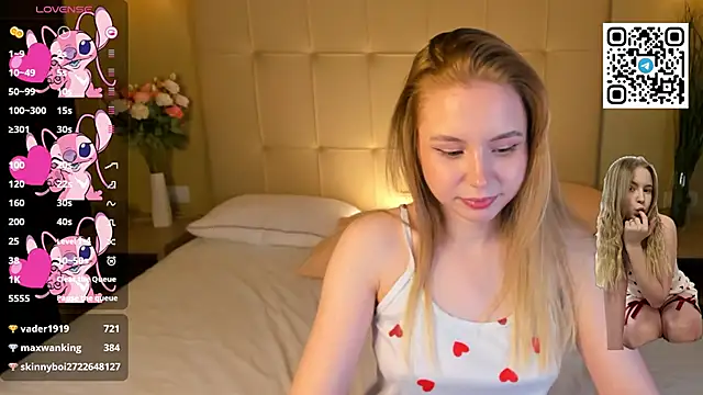 Snapshot of Linda__Bloom chatting on March 2026 05:44:01 AM Linda Bloom online show from March 2026 05:44:01 AM