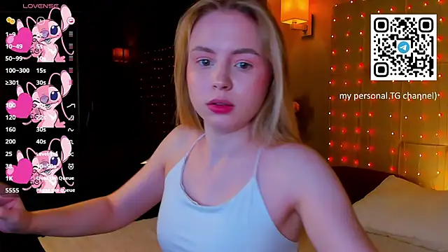 Snapshot of Linda__Bloom chatting on April 2026 02:58:01 AM Linda Bloom online show from April 2026 02:58:01 AM