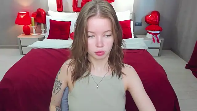 Snapshot of Violetta__Dreams chatting on February 2026 06:26:01 AM Violetta Dreams online show from February 2026 06:26:01 AM