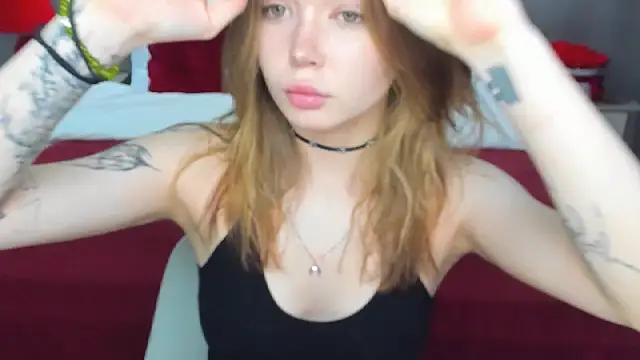 Snapshot of Violetta__Dreams chatting on May 2026 06:13:01 PM Violetta Dreams online show from May 2026 06:13:01 PM