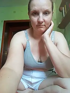 Snapshot of SusanGold9211 chatting on June 2026 09:10:02 AM SusanGold9211 online show from June 2026 09:10:02 AM