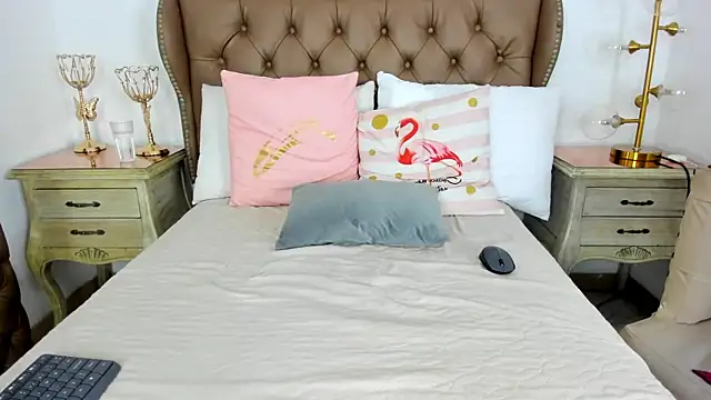 pinkmoon30 online show from March 2026 11:21:02 AM