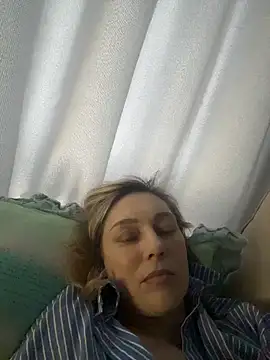 Snapshot of CarmenBlues_ chatting on February 2026 01:41:02 PM CarmenBlues online show from February 2026 01:41:02 PM