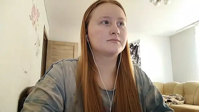 Snapshot of AnikaLipps chatting on February 2026 01:22:01 PM AnikaLipps online show from February 2026 01:22:01 PM