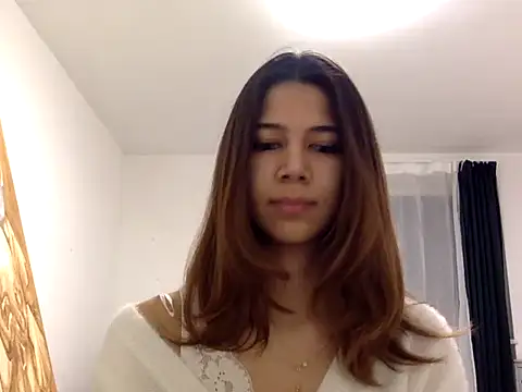 Snapshot of KiraVixenSweet chatting on February 2026 04:58:01 PM KiraVixenSweet online show from February 2026 04:58:01 PM