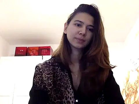 Snapshot of KiraVixenSweet chatting on February 2026 02:59:01 PM KiraVixenSweet online show from February 2026 02:59:01 PM