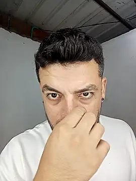 Snapshot of Gissele_Rubi chatting on March 2026 12:45:02 PM Gissele Rubi online show from March 2026 12:45:02 PM