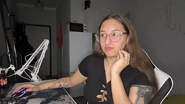 YettaUrive online show from February 2026 03:23:01 PM