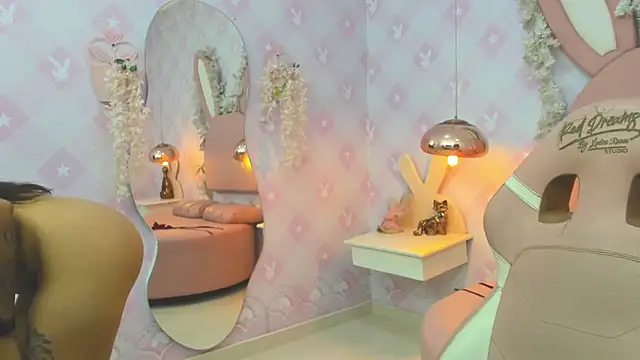 Isabellaa Rosee online show from April 2026 08:00:02 PM