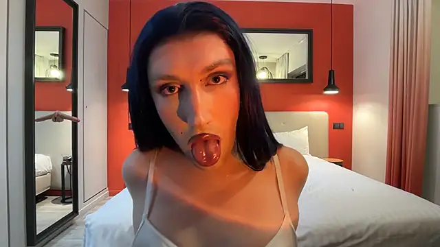 Snapshot of NinaFox69 chatting on April 2026 12:33:01 AM NinaFox69 online show from April 2026 12:33:01 AM