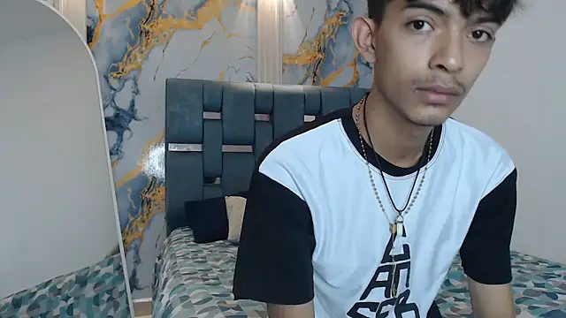 KITTY BOSH online show from April 2026 01:11:01 PM