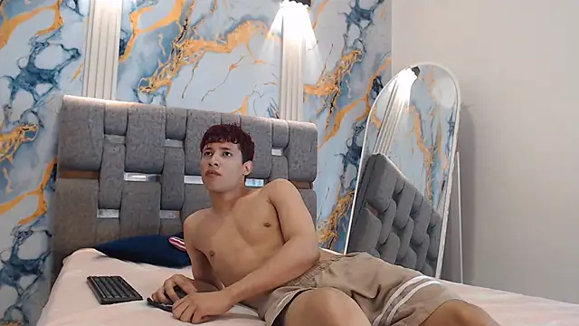YOUNG BOYS HELL online show from July 2026 01:32:02 AM