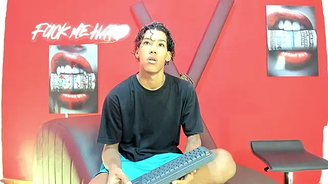 Snapshot of GREEN_BOYS chatting on February 2026 07:26:01 AM GREEN BOYS online show from February 2026 07:26:01 AM