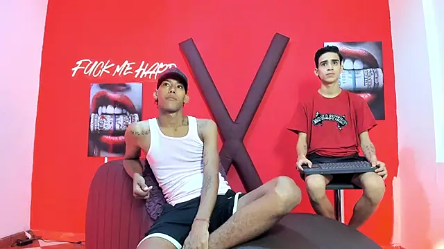 Snapshot of GREEN_BOYS chatting on February 2026 07:32:02 AM GREEN BOYS online show from February 2026 07:32:02 AM