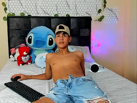 Snapshot of Stiben_coll12 chatting on February 2026 06:34:01 AM Stiben coll12 online show from February 2026 06:34:01 AM