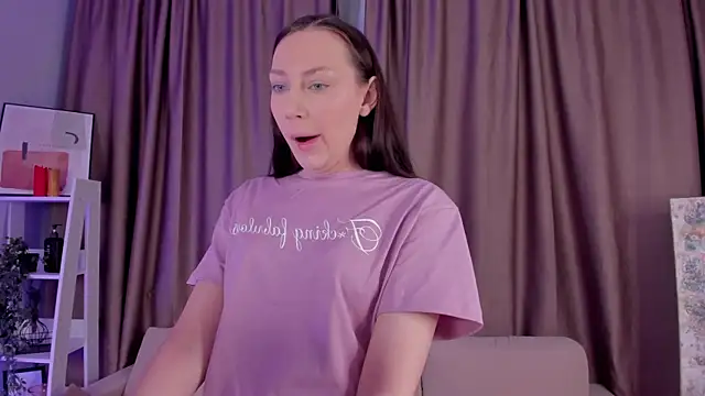 Snapshot of LorindaPliner chatting on February 2026 07:04:02 PM LorindaPliner online show from February 2026 07:04:02 PM