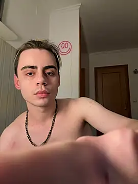 Snapshot of YourFavouriteTwink chatting on February 2026 10:39:02 PM YourFavouriteTwink online show from February 2026 10:39:02 PM