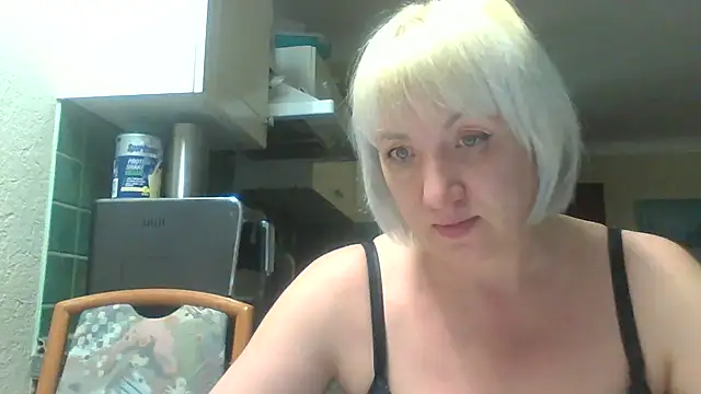 Snapshot of Alena1107 chatting on March 2026 09:54:02 PM Alena1107 online show from March 2026 09:54:02 PM