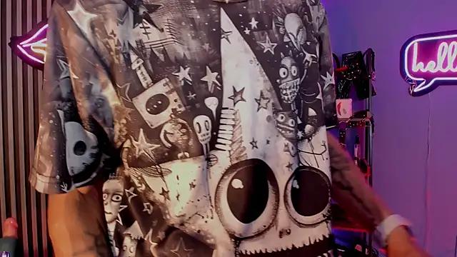Snapshot of Maximoking26 chatting on May 2026 04:18:01 AM Maximoking26 online show from May 2026 04:18:01 AM