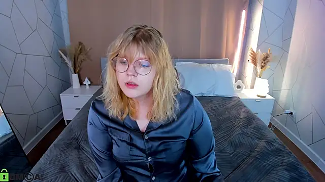 luna c0ra online show from February 2026 01:07:02 AM